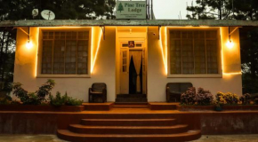 Pine Tree Lodge
